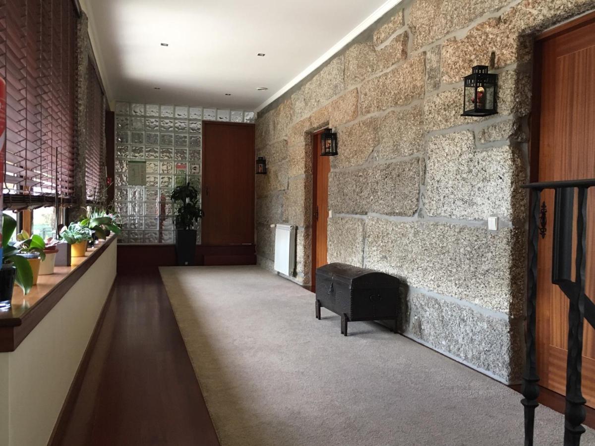 Bergui Guesthouse - Guimarães Zewnętrze zdjęcie