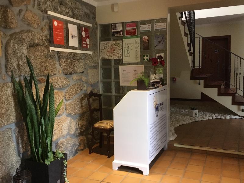 Bergui Guesthouse - Guimarães Zewnętrze zdjęcie