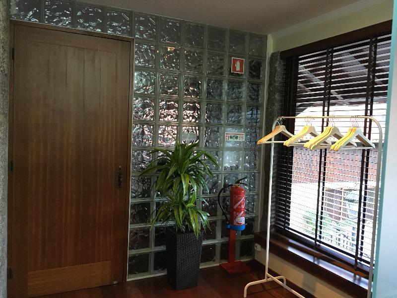 Bergui Guesthouse - Guimarães Zewnętrze zdjęcie